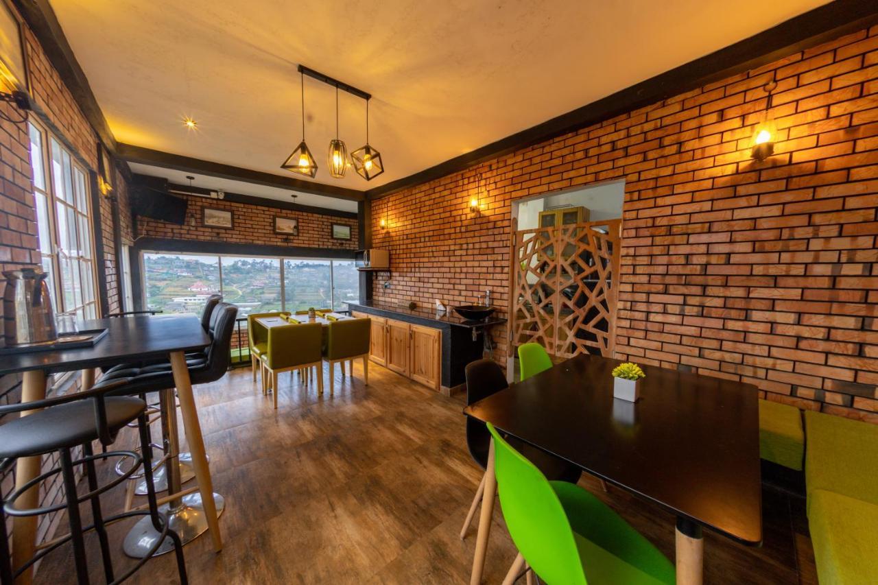 Готель Sky Lounge Нувара-Елія Екстер'єр фото
